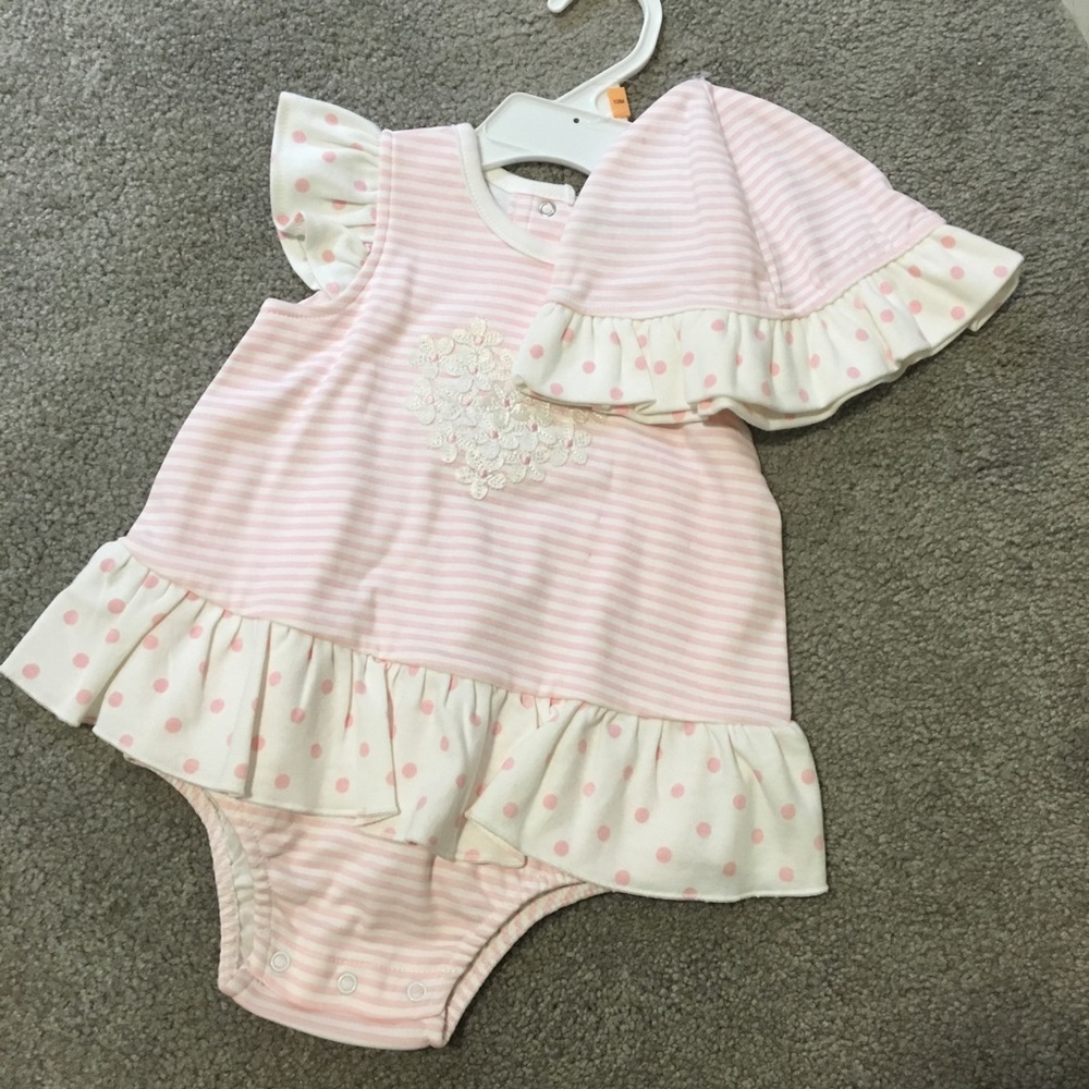 Onesies set with matching hat
